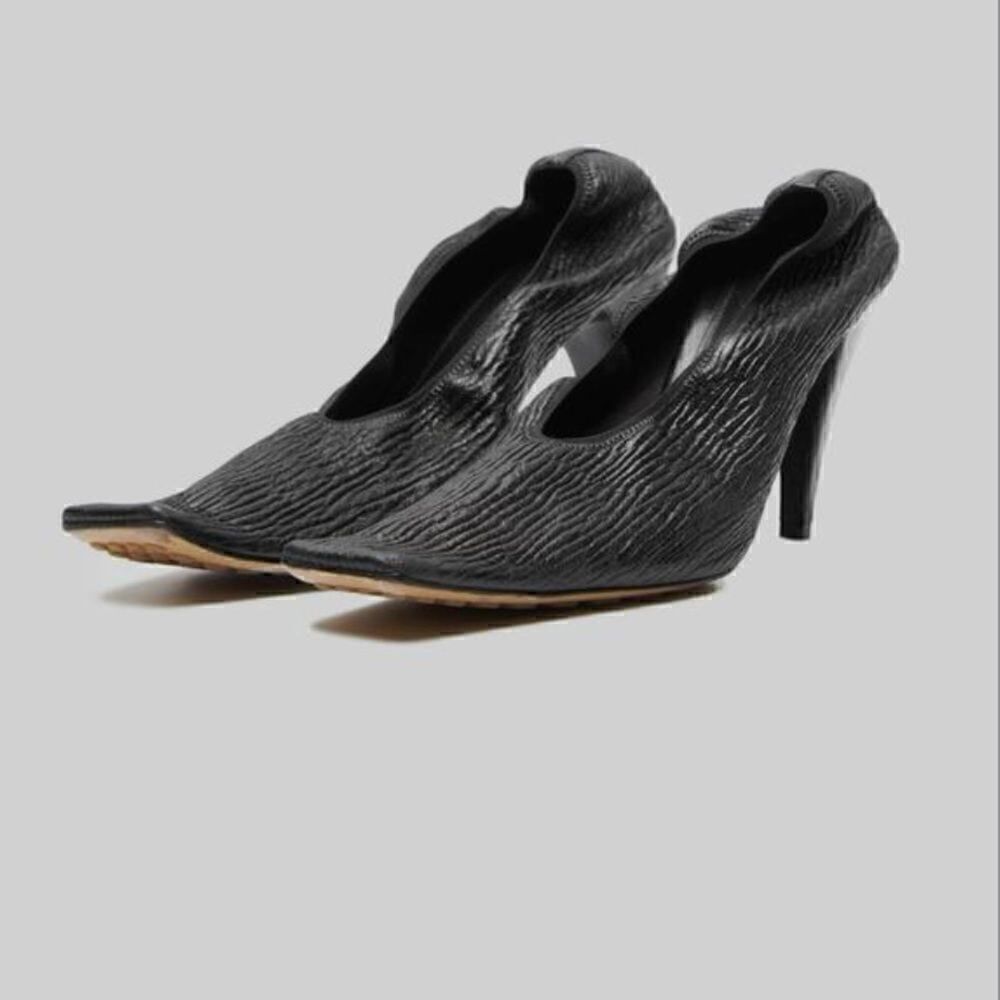 BOTTEGA VENETA - Pumps - Calf Leather - Black
